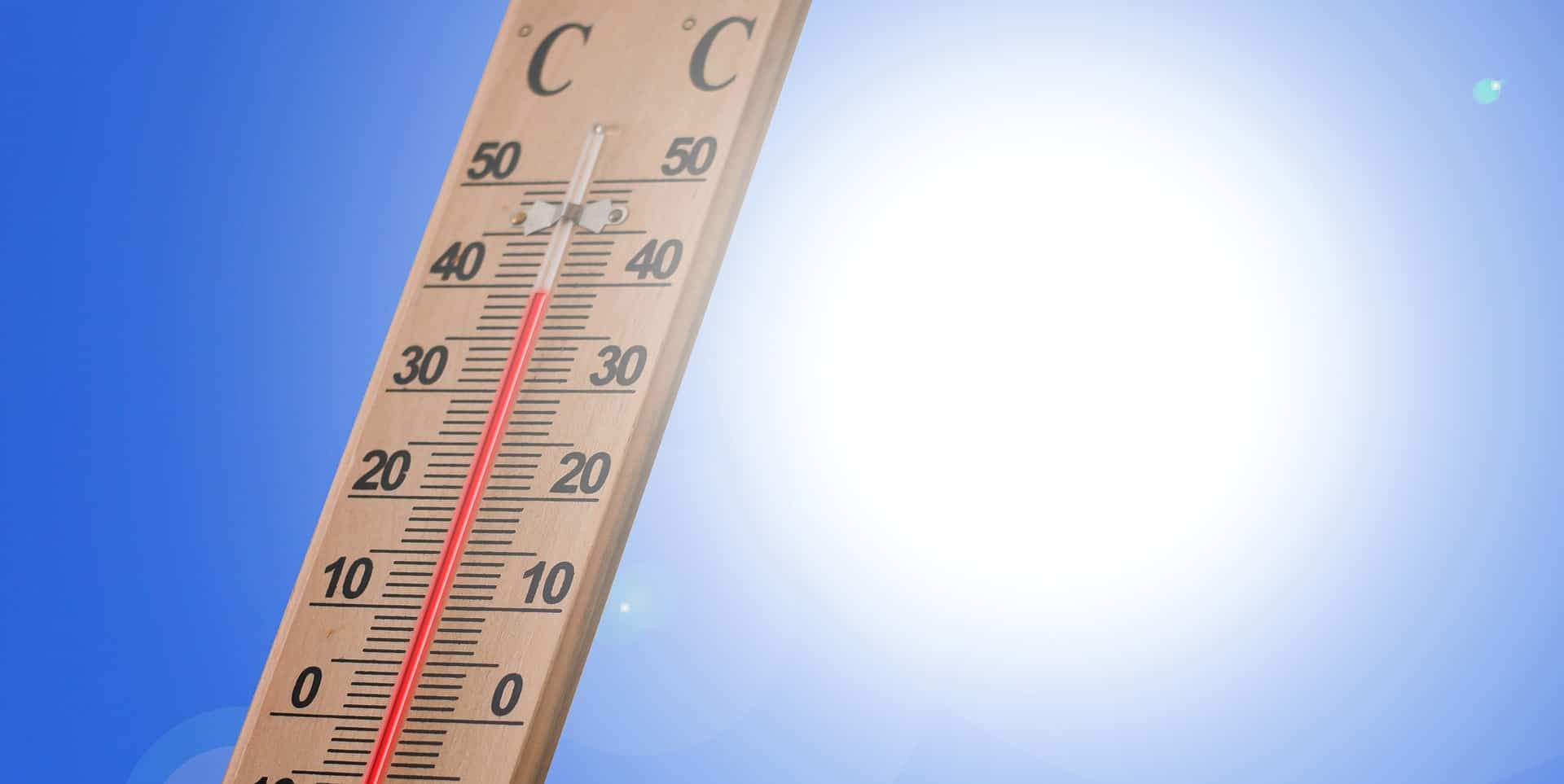 Hohe Temperaturen führen zu Blo-Ups und weichen den Asphalt auf.